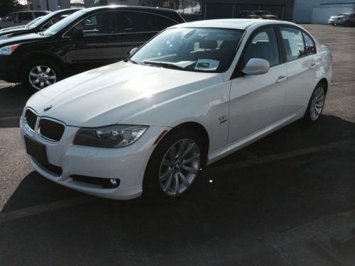 2011 bmw 328i xdrive base sedan 4-door 3.0l