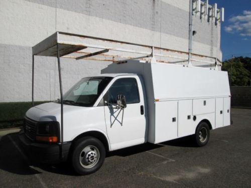 14 foot box bed utility truck
