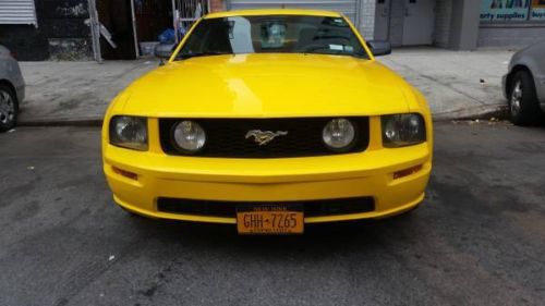 2005 ford mustang gt coupe 2-door 4.6l 5sp manual stick screaming yellow premium