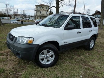 2006 ford escape hybrid 4x4 clean 28/26 mpg no reserve!!!