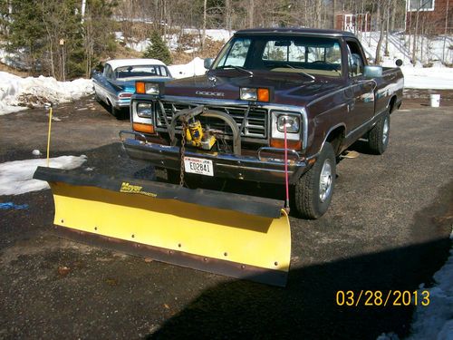 1982 dodge truck w350 with meyer plow, great truck!!!