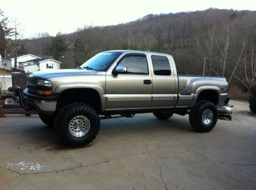2000 ext cab lifted z71