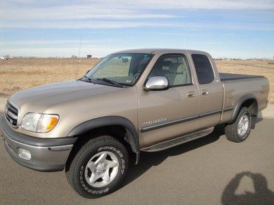 1 owner, clean 4x4, non-smoker, trd pkg, excellent condition inside and out