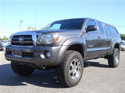 We finance! access cab 4x4 sr5 trd off road lifted loaded and carfax certified!