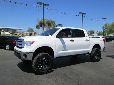 2011 lifted 4x4 4wd white 5.7l v8 automatic miles:29k crew cab pickup truck