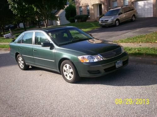 2001 toyota avalon xl, 6 passenger, front bench seat, very nice, second owner