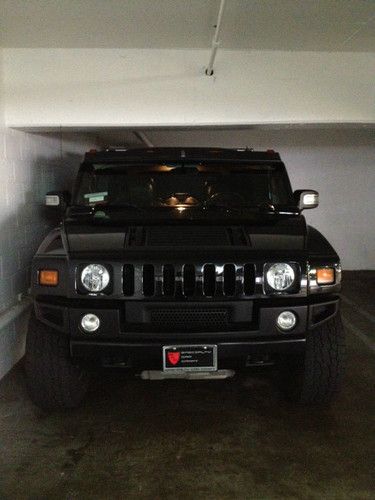 2006 black hummer h2 - custom wheels/tires &amp; chrome trim - fully loaded !