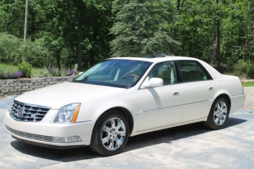 Cadillac dts 2008 platnum addition high performance low miles outstanding in/out