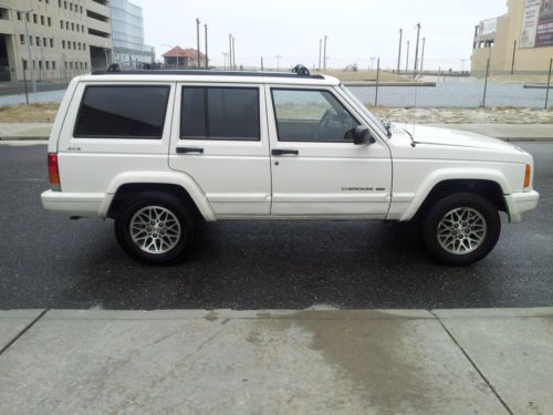 1998 jeep cherokee limited sport utility 4-door 4.0l (white with tan interior)