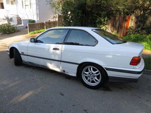 1995 bmw 325is, 5 speed, white with black interior
