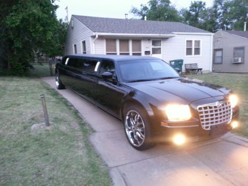 Chrysler 300 limousine