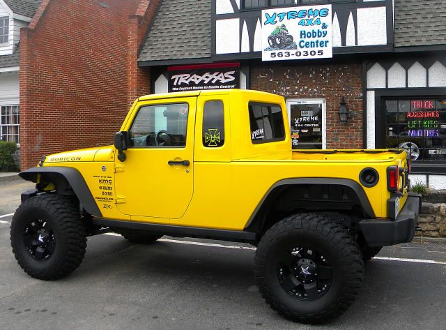 Wrangler unlimited with mopar jk9 conversion and cummins powered!