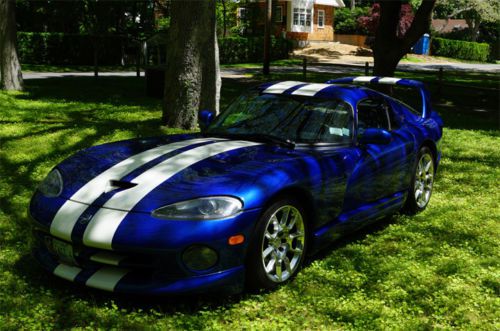 96 viper, hennessy wing. red calipers. 2k on rubber. extra wheels 8k sound