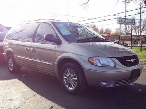 2003 chrysler town & country limited