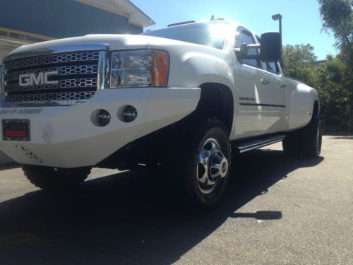 2013 gmc 3500hd denali amazing like new cond 9k miles!!!!