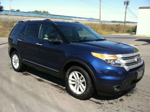 Hail damage blue 4 door suv gray leather interior backup camera carfax