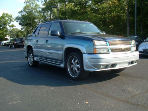 2004 chevy avalanche 4x4 lt southern comfort edition, 150k, runs great, loaded