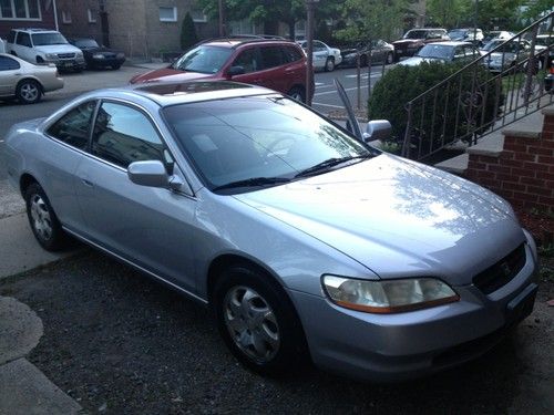 2000 honda accord ex coupe 2-door 2.3l - very clean and runs great with warranty