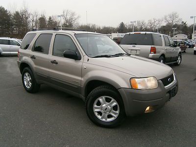 No reserve one owner 2001 ford escape bad trans tow out only
