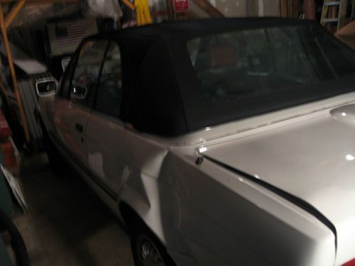 1990 bmw 325 i white convertible,rear ended,restoration project or for parts.