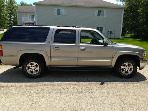 2001 chevrolet suburban 1500 lt 202 hwy miles runs &amp; drives perfectly! 2nd owner