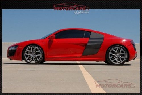 Rare red v10 carbon r8 r-tronic only 4k miles 3m clear bra  attention galore !!!