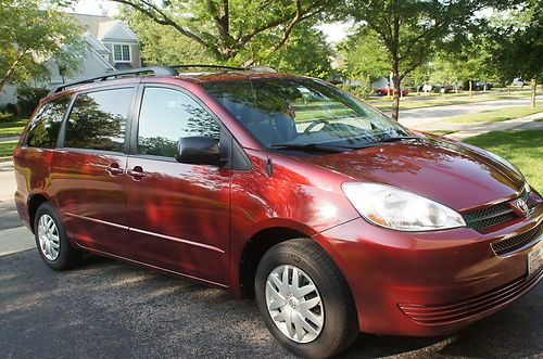 2004 toyota sienna le mini passenger van 5-door 3.3l*very low mileage*clean!!