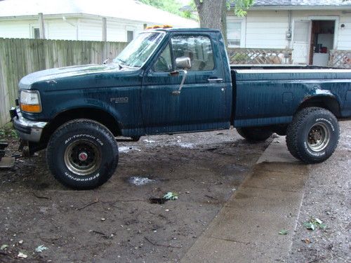 1994 ford f250 auto,5.8l with low miles &amp; western 8' snow plow