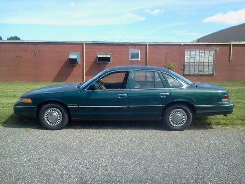 Used 1993 Ford Crown Victoria Police Interceptor Sedan 4 Door 1993 Ford Crown Victoria Police Interceptor Sedan 4 Door 6l P71