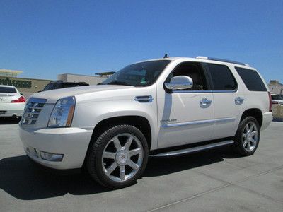 2010 luxury collection awd white diamond v8 leather navigation miles:28k 3rd row