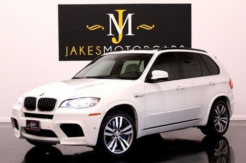 2013 bmw x5 m, $105k msrp, rear entertainment, highly optioned, pristine!!