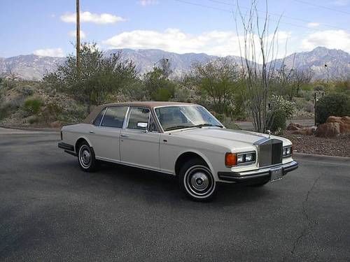Rolls royce silver spur 1984 base sedan 4-door 6.7l