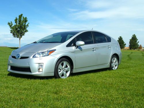 2010 toyota prius 5 (v) heated leather, nav, loaded 1 owner clean carfax!!