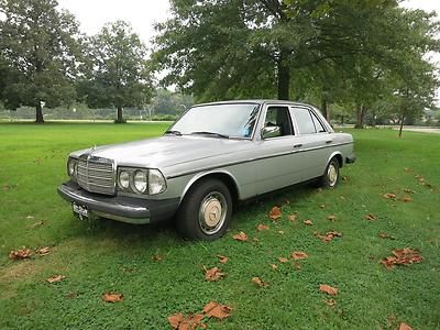1978 mercedes 300d diesel very good condition no reserve runs great