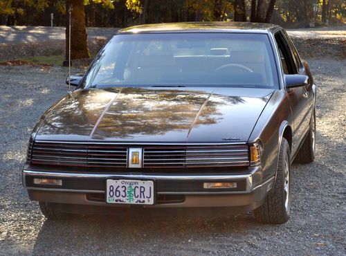 1986 olds toronado leather, ps, 4 wheel pdb, goodwrench long block very nice!!