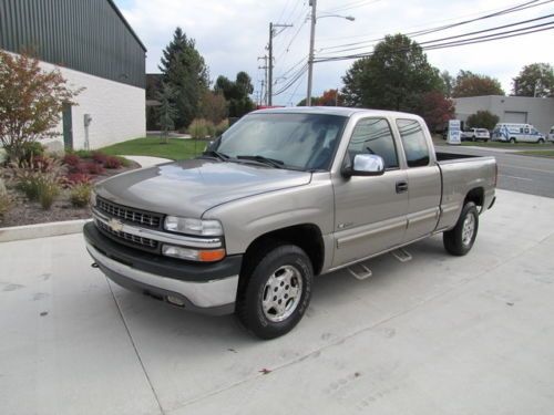 Ls 4x4 ! extended cab ! serviced ! power windows! ready to work !no reserve ! 02
