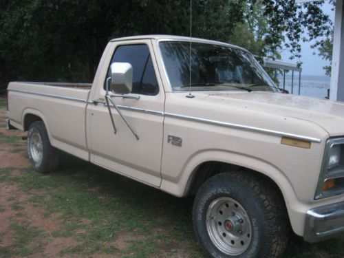 1983 ford f-150 base standard cab pickup 2-door 5.8l