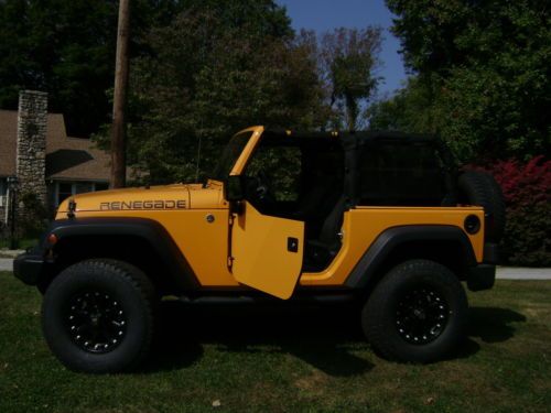 Hard-Top Automatic RENEGADE 3.5" Lift Package with 35" Tires plus Half Doors, US $34,590.00, image 17
