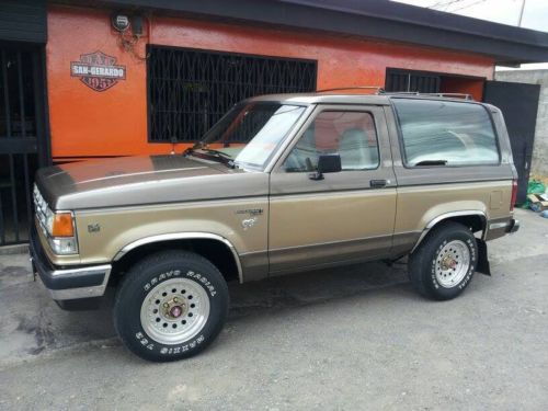 For sale ford bronco 2 in perfect condition