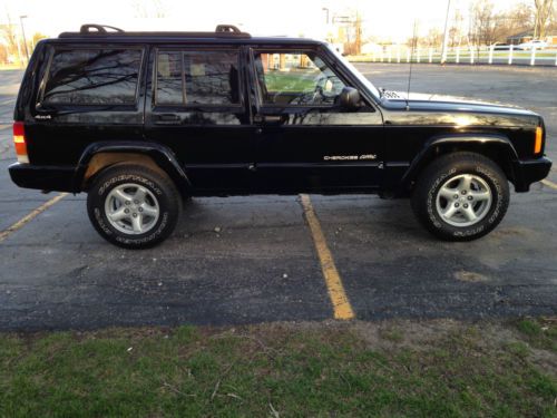 2001 jeep cherokee classic 4x4,4door, leather seats! only 58,000 original miles