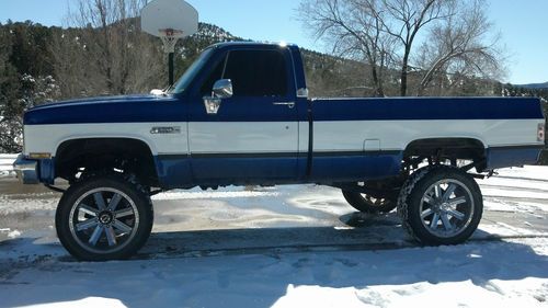 1984 chevy/gmc lifted restored 2500 long bed truck/pickup