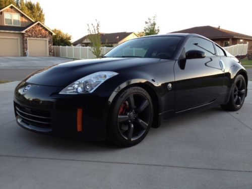 2008 nissan 350z enthusiast coupe 2-door 3.5l, clean, immaculate condition