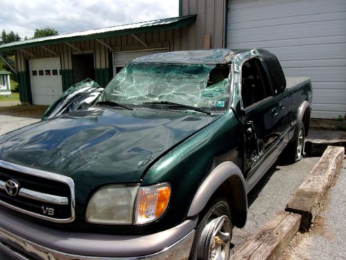 2000 tundra repair or parts truck/clean title/runs great/ leather int./trans. ok