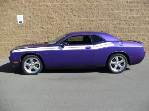 2010 dodge challenger r/t classic coupe 2-door 5.7l