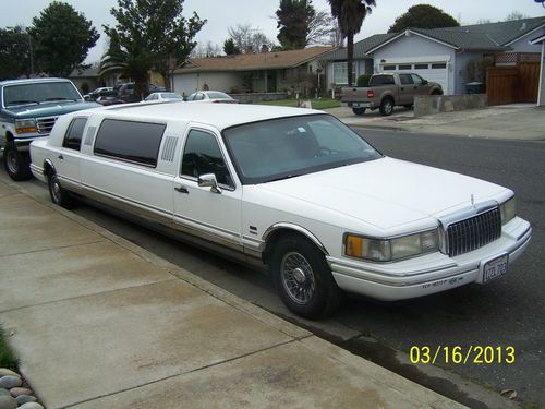 1994 lincoln town car executive limousine 4-door 4.6l