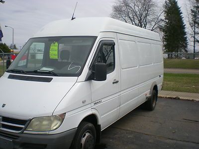 Cargo van turbo diesel warranty 5 cyl white dually financing excellent cond