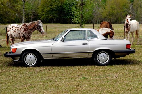 1989 mercedes-benz 560sl base convertible 2-door 5.6l