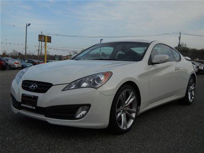 We finance! track edition leather roof nav 1owner non smoker carfax certified!