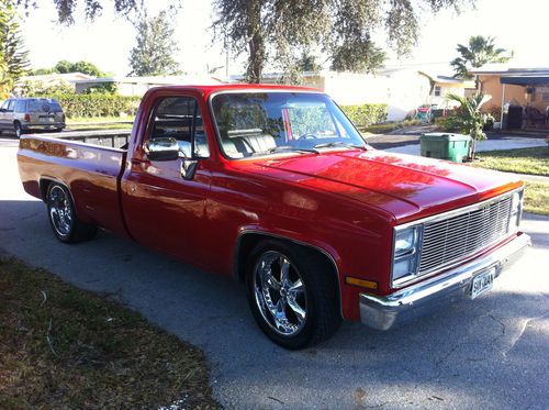 Completely refurbished 1985 chevy pickup truck, 400 small block chevy engine com