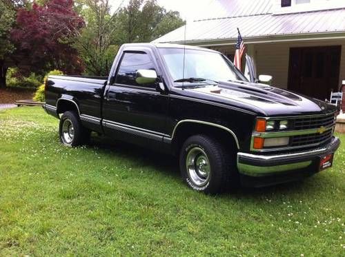 1988 black show quality paint job, truck has been re-done. drives excellent.